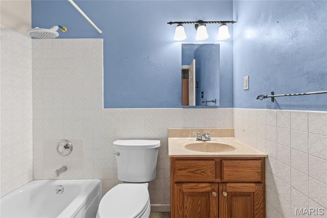 2303 Broken Horse Lane, St Louis, MO 63129
