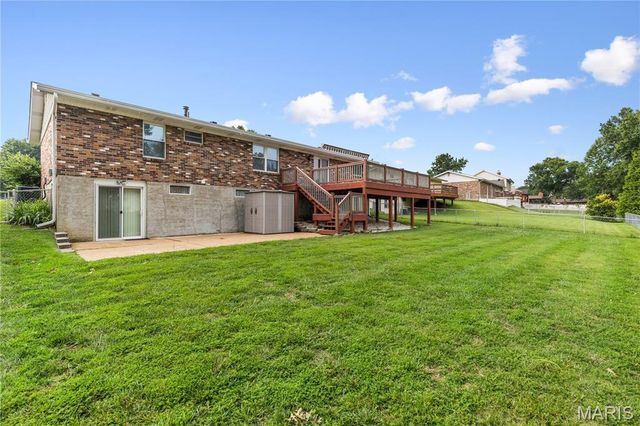 2303 Broken Horse Lane, St Louis, MO 63129