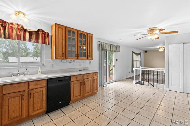 2303 Broken Horse Lane, St Louis, MO 63129