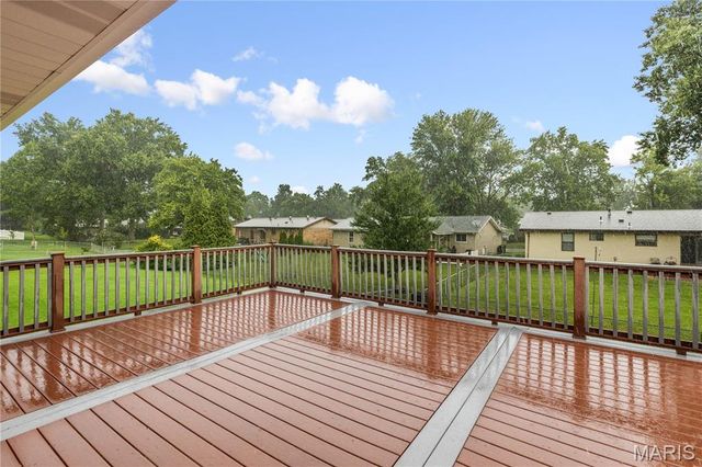 2303 Broken Horse Lane, St Louis, MO 63129
