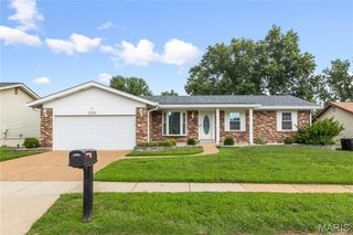 2303 Broken Horse Lane, St Louis, MO 63129