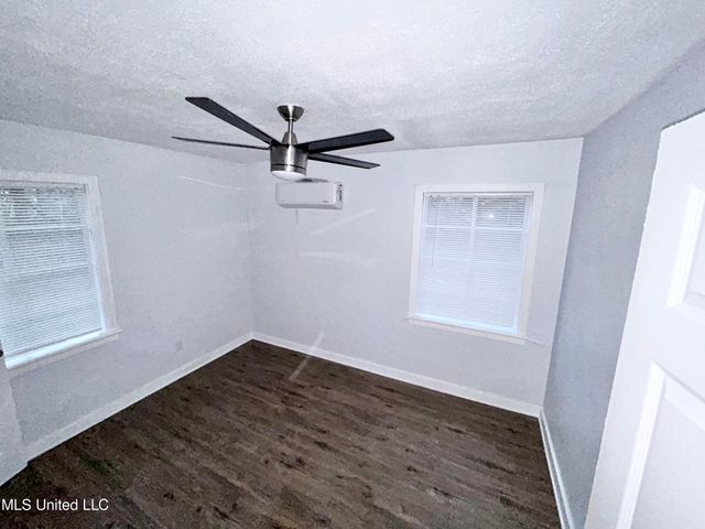 1722 Hampton Street, Jackson, MS 39209