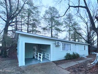 1722 Hampton Street, Jackson, MS 39209
