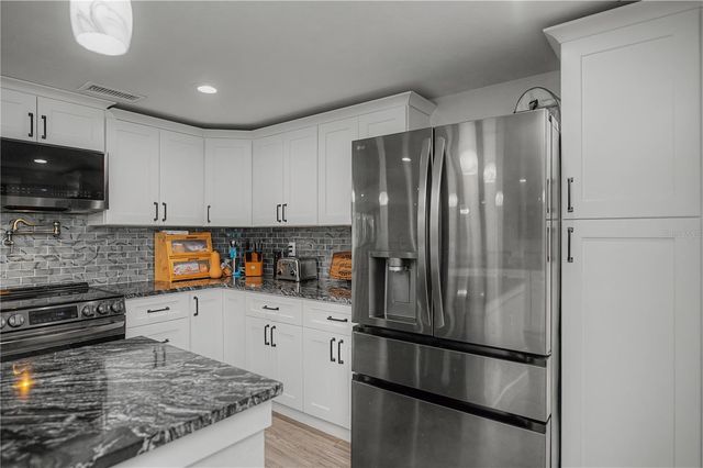 121 SINCLAIR STREET SE, Port Charlotte, FL 33952