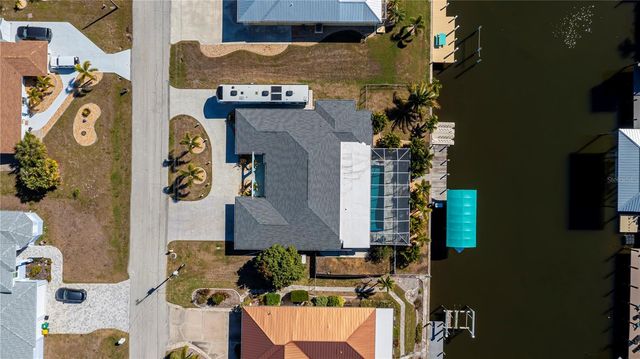 121 SINCLAIR STREET SE, Port Charlotte, FL 33952