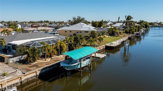 121 SINCLAIR STREET SE, Port Charlotte, FL 33952