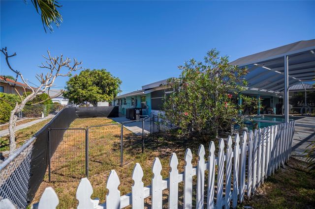 121 SINCLAIR STREET SE, Port Charlotte, FL 33952