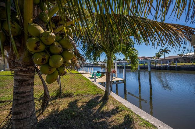 121 SINCLAIR STREET SE, Port Charlotte, FL 33952