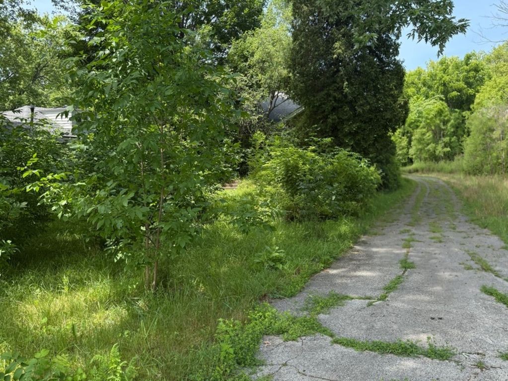 10802 W York House Road, Beach Park, IL 60087