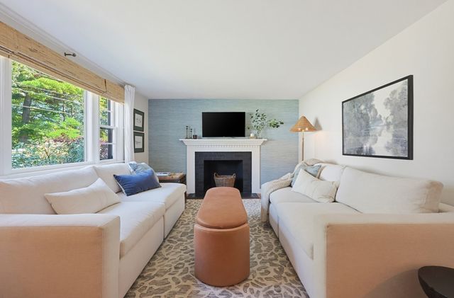 6 Park Ave., Framingham, MA 01701