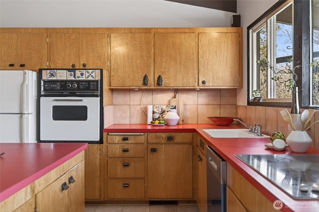 3921 25th Avenue S, Seattle, WA 98108