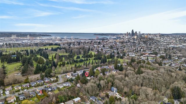 3921 25th Avenue S, Seattle, WA 98108