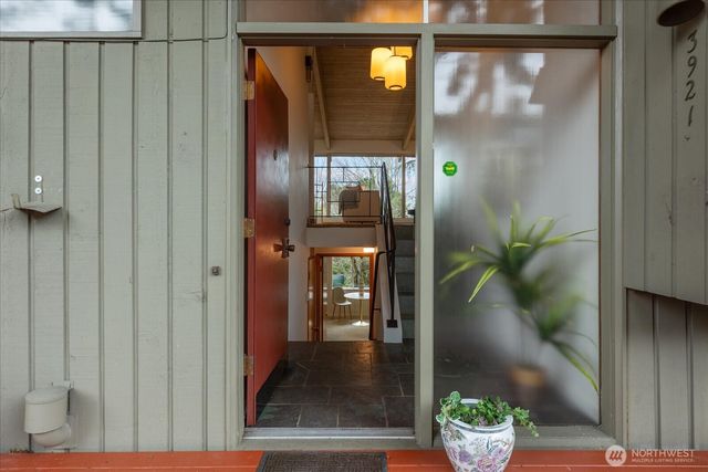 3921 25th Avenue S, Seattle, WA 98108