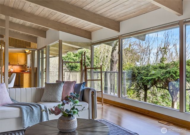 3921 25th Avenue S, Seattle, WA 98108