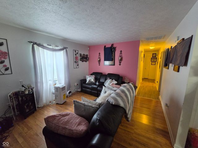 3152 N Temple Avenue, Indianapolis, IN 46218