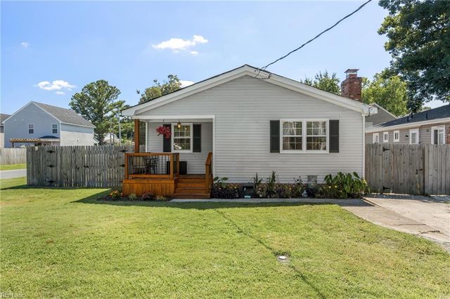 1941 Lockard AVE, Chesapeake, VA 23320