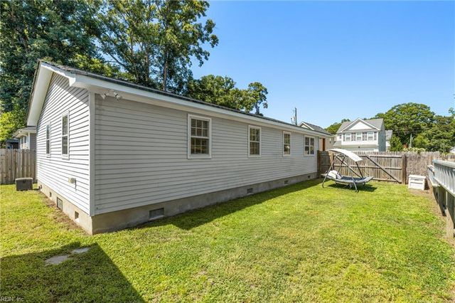 1941 Lockard AVE, Chesapeake, VA 23320