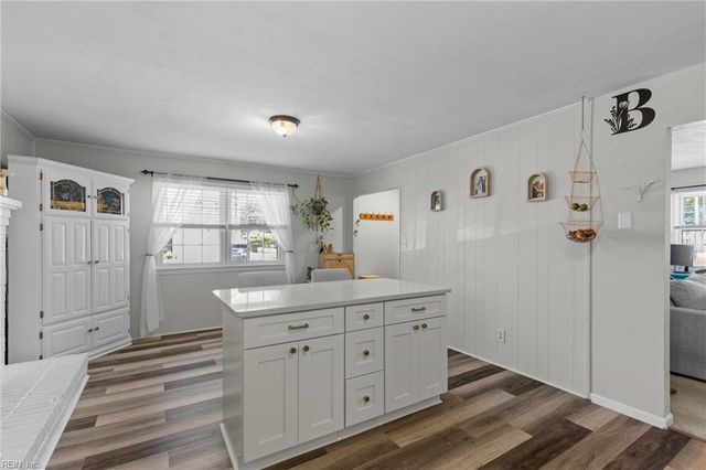 1941 Lockard AVE, Chesapeake, VA 23320