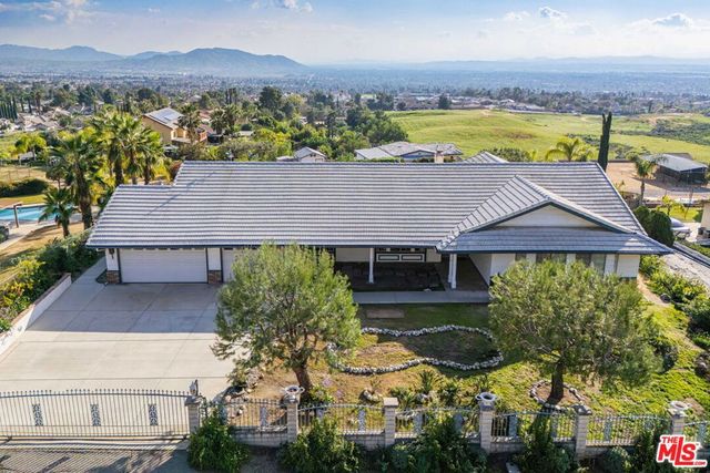 25945 Fran Lou Drive, Moreno Valley, CA 92557