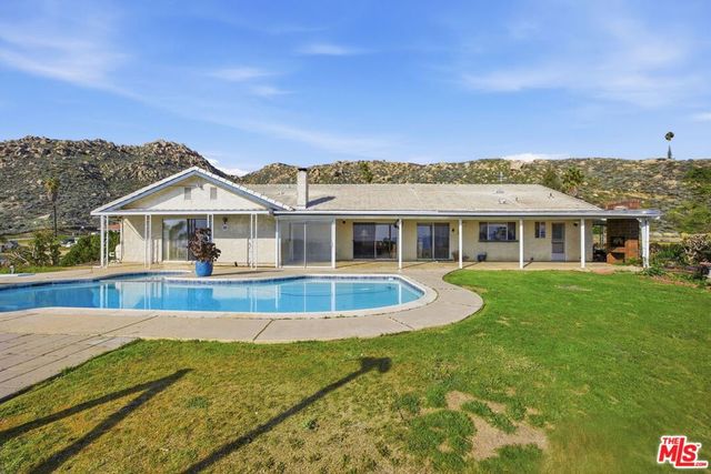 25945 Fran Lou Drive, Moreno Valley, CA 92557