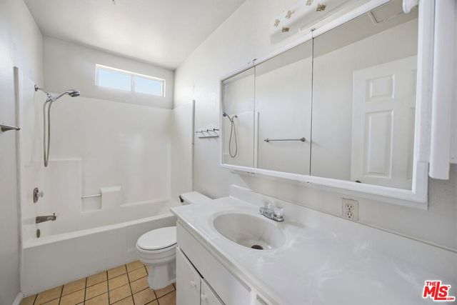 25945 Fran Lou Drive, Moreno Valley, CA 92557