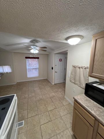 16 Temple Lane, Branson West, MO 65737