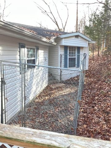 16 Temple Lane, Branson West, MO 65737