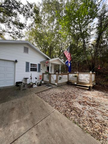 16 Temple Lane, Branson West, MO 65737