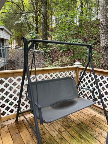 16 Temple Lane, Branson West, MO 65737