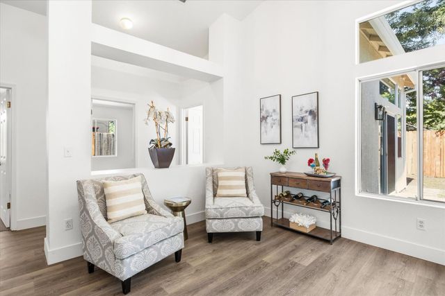 8087 Primoak Way, Elk Grove, CA 95758