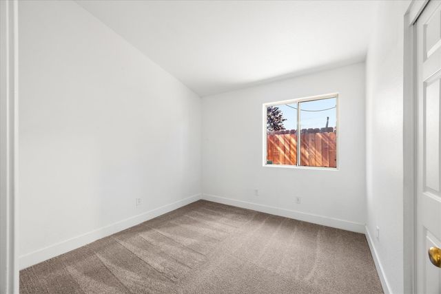 8087 Primoak Way, Elk Grove, CA 95758