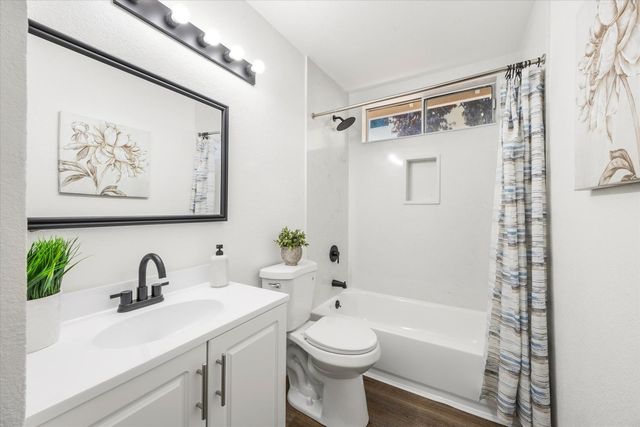8087 Primoak Way, Elk Grove, CA 95758