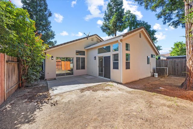 8087 Primoak Way, Elk Grove, CA 95758