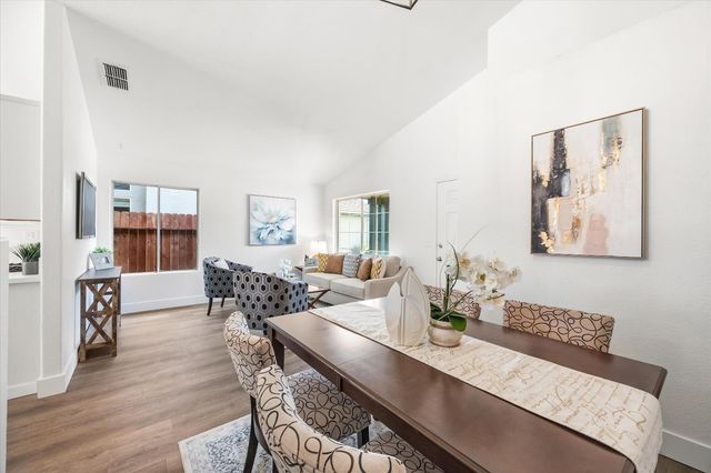 8087 Primoak Way, Elk Grove, CA 95758
