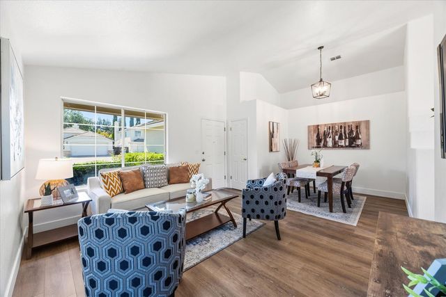 8087 Primoak Way, Elk Grove, CA 95758