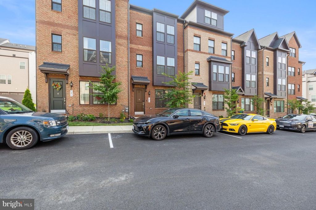 7275 NITTANY LN, Alexandria, VA 22306