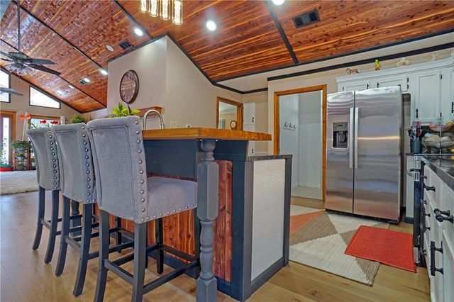 10237 Lakeridge Road, Dardanelle, AR 72834