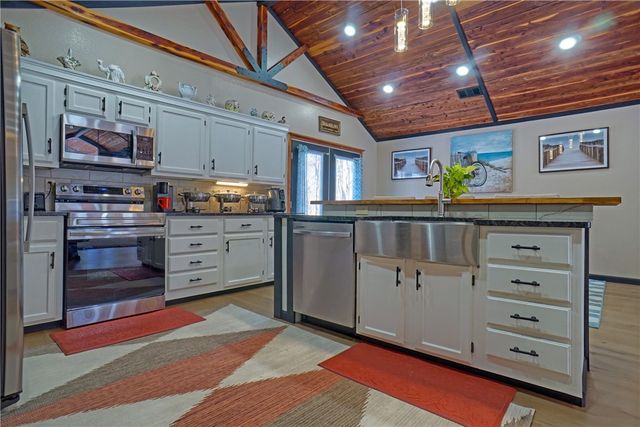 10237 Lakeridge Road, Dardanelle, AR 72834