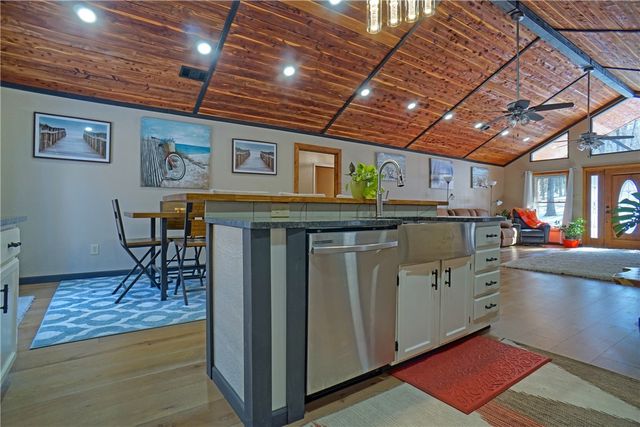 10237 Lakeridge Road, Dardanelle, AR 72834