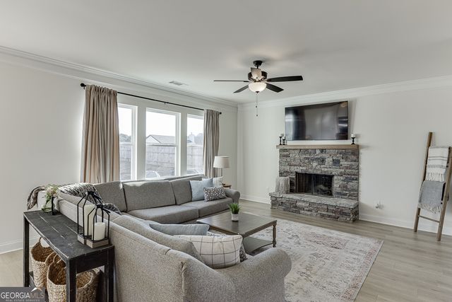 1324 Honeysuckle Lane, Hoschton, GA 30548