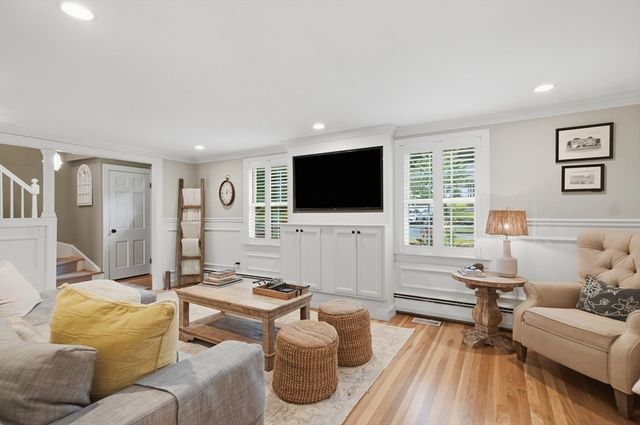 9 Tapley Rd, Lynnfield, MA 01940