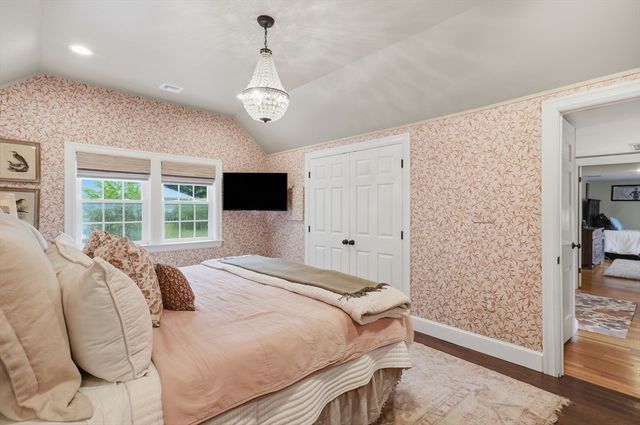 9 Tapley Rd, Lynnfield, MA 01940