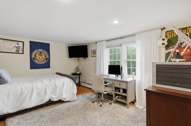9 Tapley Rd, Lynnfield, MA 01940