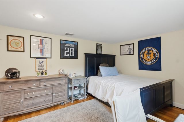 9 Tapley Rd, Lynnfield, MA 01940