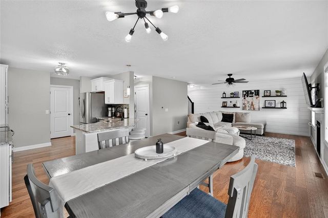 6510 Sunlight Drive, Pleasant Hill, IA 50327