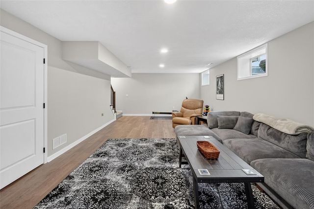 6510 Sunlight Drive, Pleasant Hill, IA 50327
