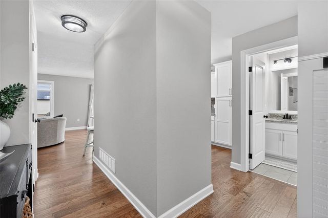 6510 Sunlight Drive, Pleasant Hill, IA 50327