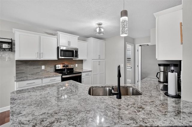 6510 Sunlight Drive, Pleasant Hill, IA 50327