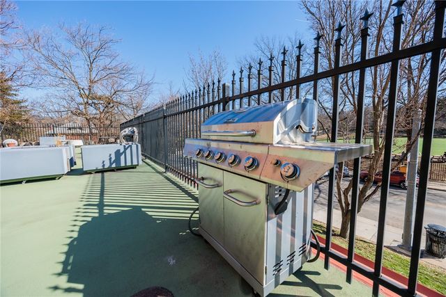 5 Bayard Rd 717, Shadyside, PA 15213