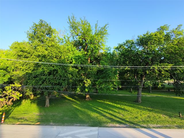 2850 Persimmon Road, Dallas, TX 75241